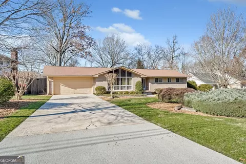 6817 Ramundo Dr, Atlanta, GA 30360