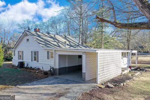 655 Old Lakeview Rd, Gainesville, GA 30501