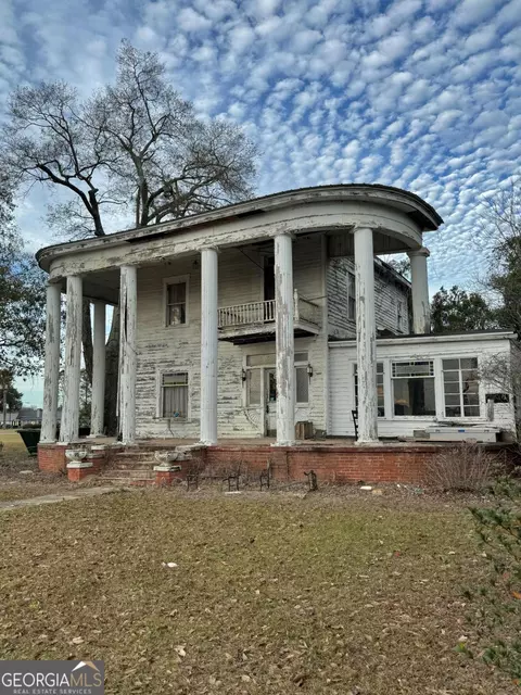 21 E Jarman St, Hazlehurst, GA 31539