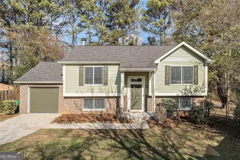 6162 Raintree Bnd, Lithonia, GA 30058