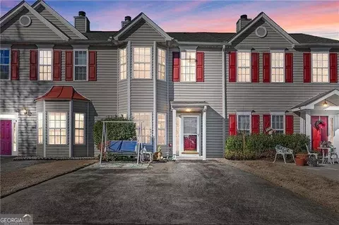 4845 Timber Hills Dr, Oakwood, GA 30566