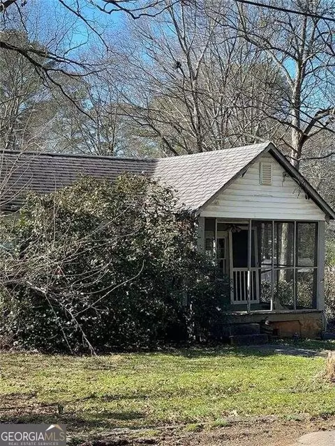 890 Tanner Dr, Scottdale, GA 30079
