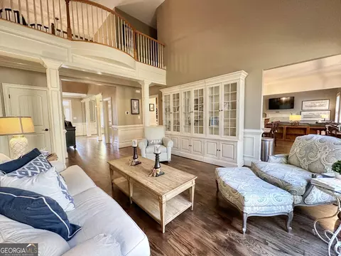 Living - 112 Millridge Dr, Lagrange, GA 30240 photo 2 of 10