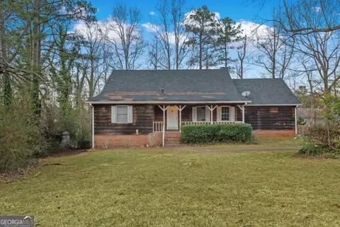6215 N Summers Cir, Douglasville, GA 30135