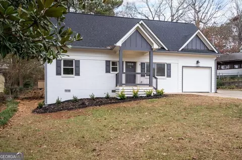 575 Cobb Cir SE, Smyrna, GA 30082