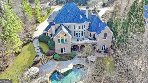 8225 Royal Troon Dr, Duluth, GA 30097 photo 2