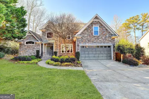6815 Crofton Dr, Alpharetta, GA 30005