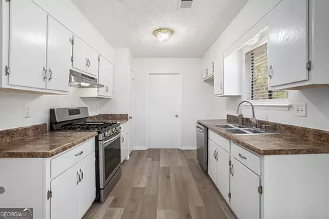 4399 Buckingham Pl, Duluth, GA 30096 photo 10