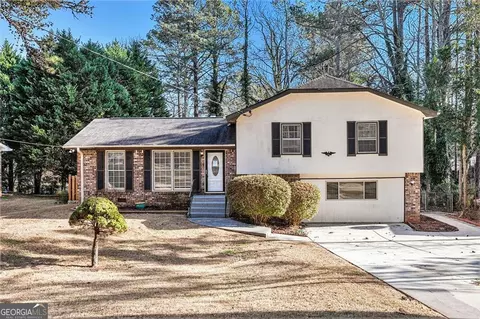 6109 Mincey Rd, Stone Mountain, GA 30087