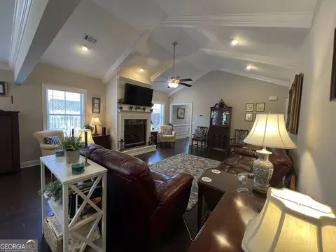 Living - 360 Linman Dr, Lagrange, GA 30241 photo 7 of 7