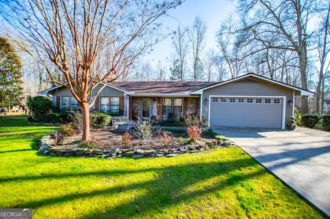 380 Duke Dr, Heflin, AL 36264