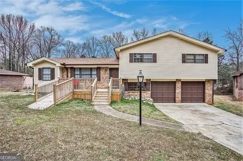 5835 Christopher Ln, Lithonia, GA 30058