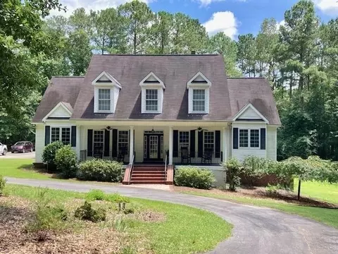 255 Stonegables Dr, Gray, GA 31032