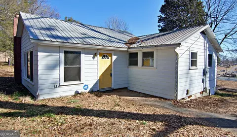 204 S Pine St, Walhalla, SC 29691 photo 4