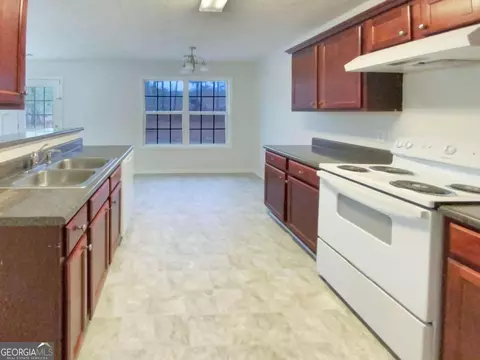 135 Sampson Ct, Covington, GA 30016 photo 7