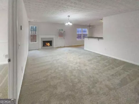 135 Sampson Ct, Covington, GA 30016 photo 3