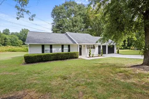 910 Walnut Creek Ln, Jonesboro, GA 30238