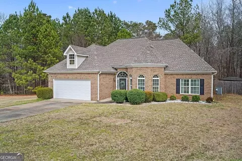 7295 White Oak Way, Fairburn, GA 30213