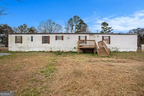 57 Skyland Dr W, Locust Grove, GA 30248