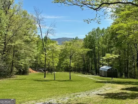 385 Stoney Brook Trl, Hayesville, NC 28904