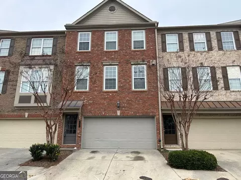 3243 Greenwood Oak Dr, Peachtree Corners, GA 30092