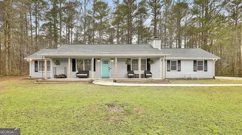 1391 Goon Rd, Moreland, GA 30259
