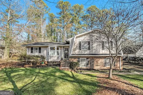 106 Point O Woods Pl, Carrollton, GA 30117