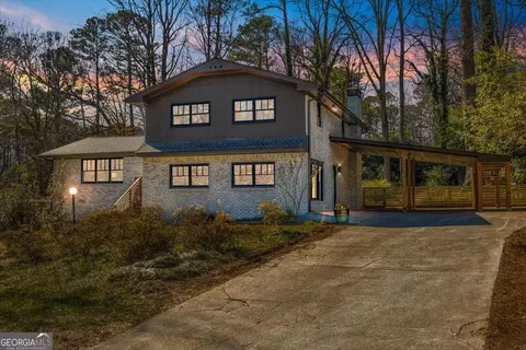 2932 Lone Star Trl, Doraville, GA 30340