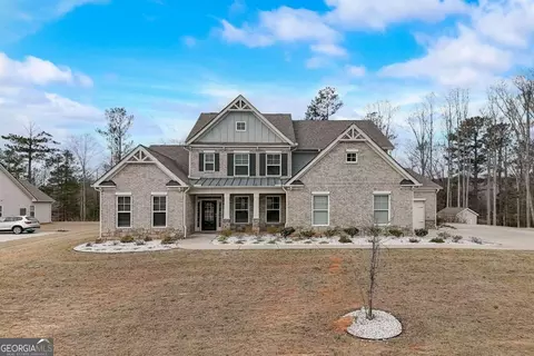 147 Hodges St, Newnan, GA 30263