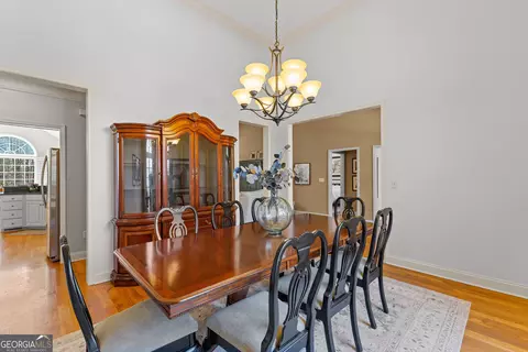 Dining - 122 Riverbluff Dr, Lagrange, GA 30240 photo 2 of 5