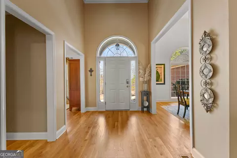 Entry Way - 122 Riverbluff Dr, Lagrange, GA 30240 photo 1 of 3