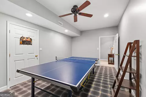 Living - 122 Riverbluff Dr, Lagrange, GA 30240 photo 7 of 11