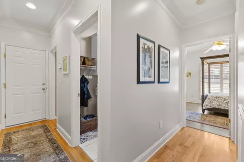 Entry Way - 122 Riverbluff Dr, Lagrange, GA 30240 photo 2 of 3