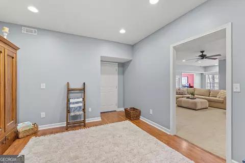 Bedroom - 122 Riverbluff Dr, Lagrange, GA 30240 photo 15 of 16