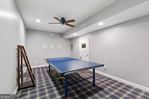 Living - 122 Riverbluff Dr, Lagrange, GA 30240 photo 6 of 11