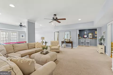 Living - 122 Riverbluff Dr, Lagrange, GA 30240 photo 8 of 11