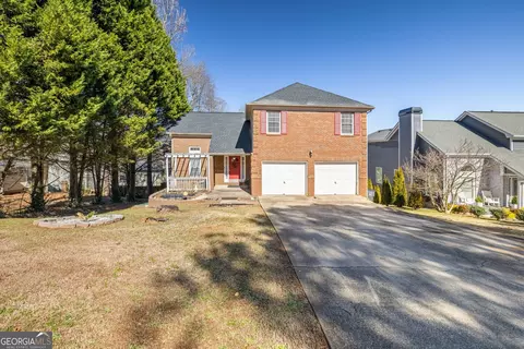 2851 Treehouse Ln, Lawrenceville, GA 30043