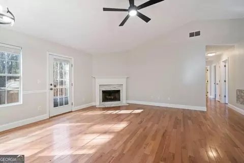 160 Trinity Dr, Covington, GA 30016 photo 2