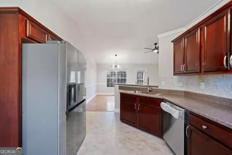 160 Trinity Dr, Covington, GA 30016 photo 3