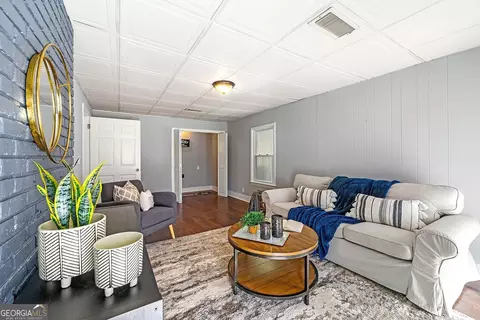2186 Ellwyn Dr, Chamblee, GA 30341 photo 14