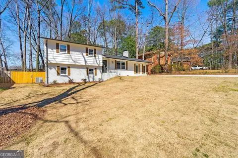 2186 Ellwyn Dr, Chamblee, GA 30341 photo 4