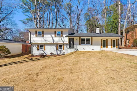 2186 Ellwyn Dr, Chamblee, GA 30341 photo 2