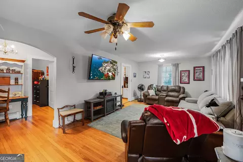 Living - 1524 Mize Rd, Toccoa, GA 30577 photo 1 of 4