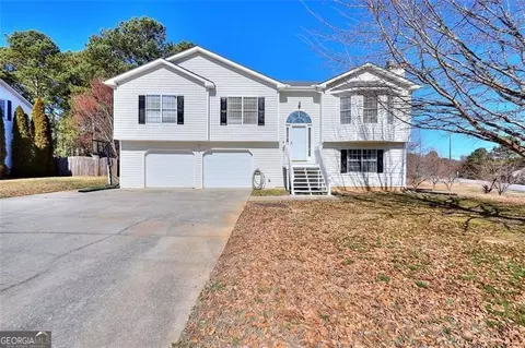 1501 Rose Garden Ln, Loganville, GA 30052