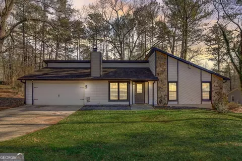 1612 Silva Fox Ct, Lawrenceville, GA 30044