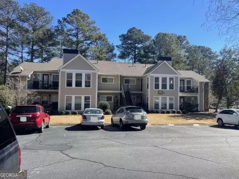 3200 Lake Pointe Cir, Roswell, GA 30075