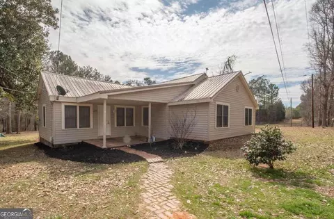 119 E Hopson Rd, Hogansville, GA 30230