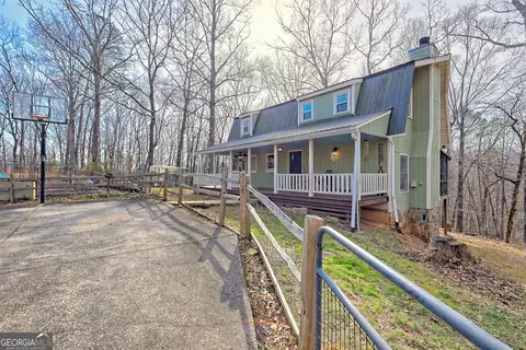 300 Backwoods Dr, Clarkesville, GA 30523