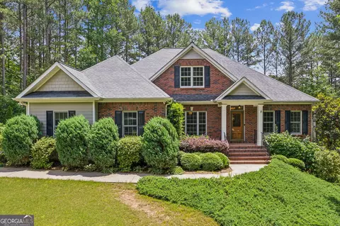 416 Golden Delicious Rd, Clarkesville, GA 30523