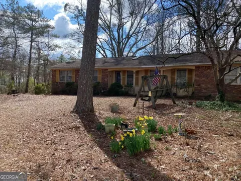 1092 Pace Rd, Hiram, GA 30141